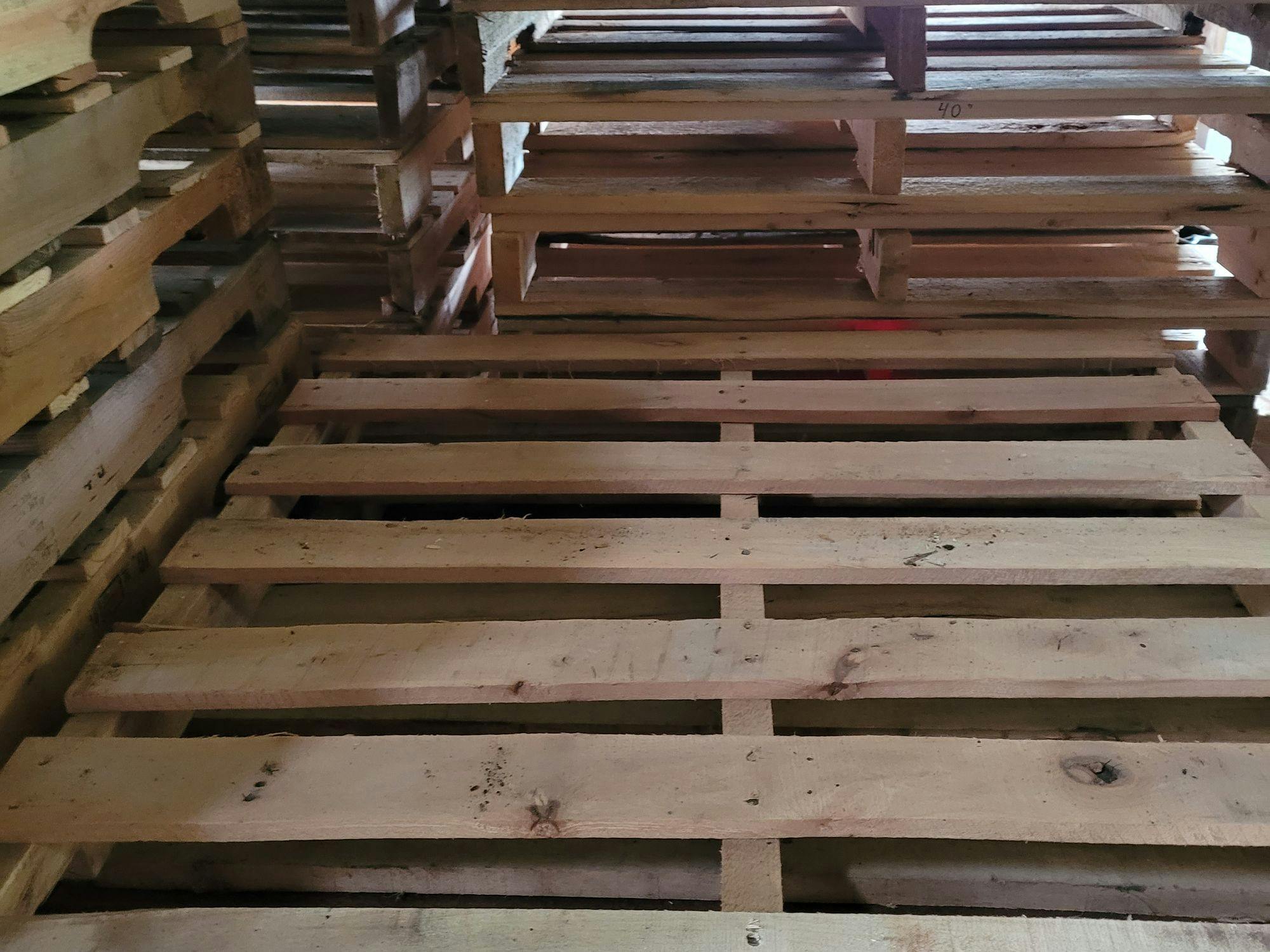 48 x 40 Grade A GMA Wood Pallets - Chesapeake City, MD 21915