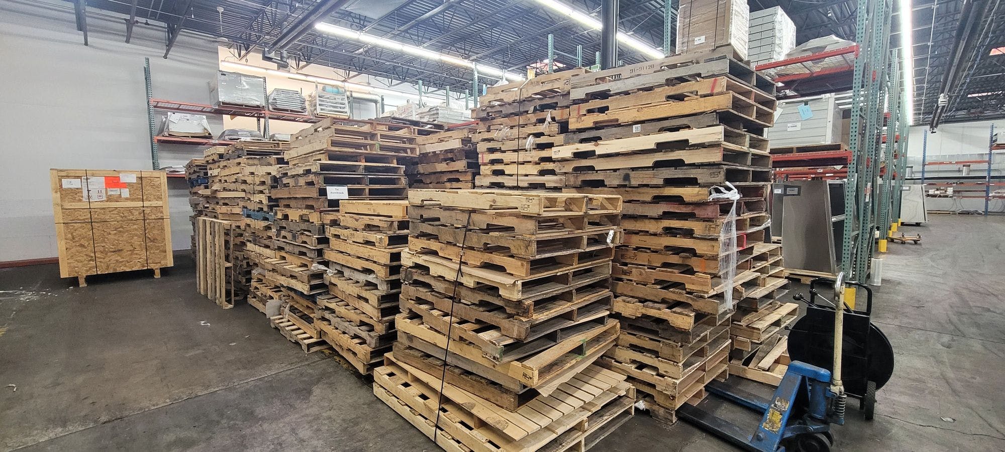 Used 48 x 40 Wooden Pallet Cores - Miami FL 33142