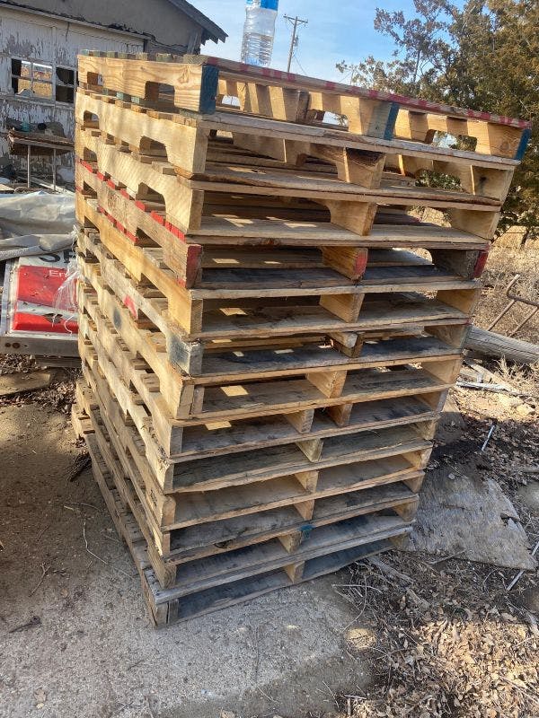 48 x 40 Grade B (#2) Wooden Stringer Pallets - Hiram GA 30141