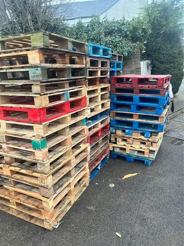 48 x 40 Used 4-Way Standard Pallets - New Rochelle NY 10804