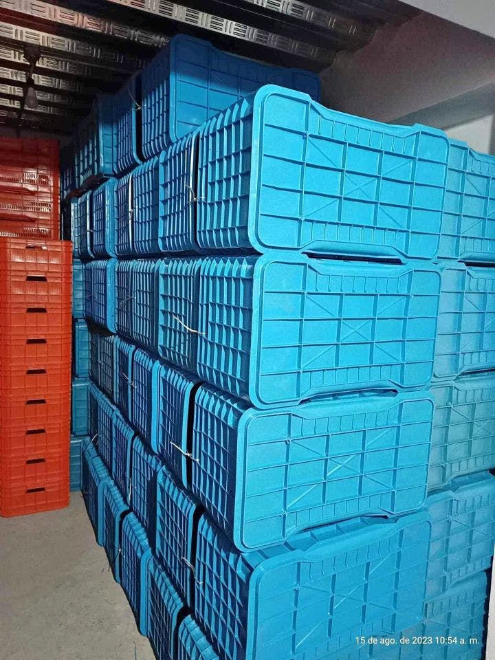 73x42x35 Heavy-Duty Plastic Crates - Greensboro NC 27403