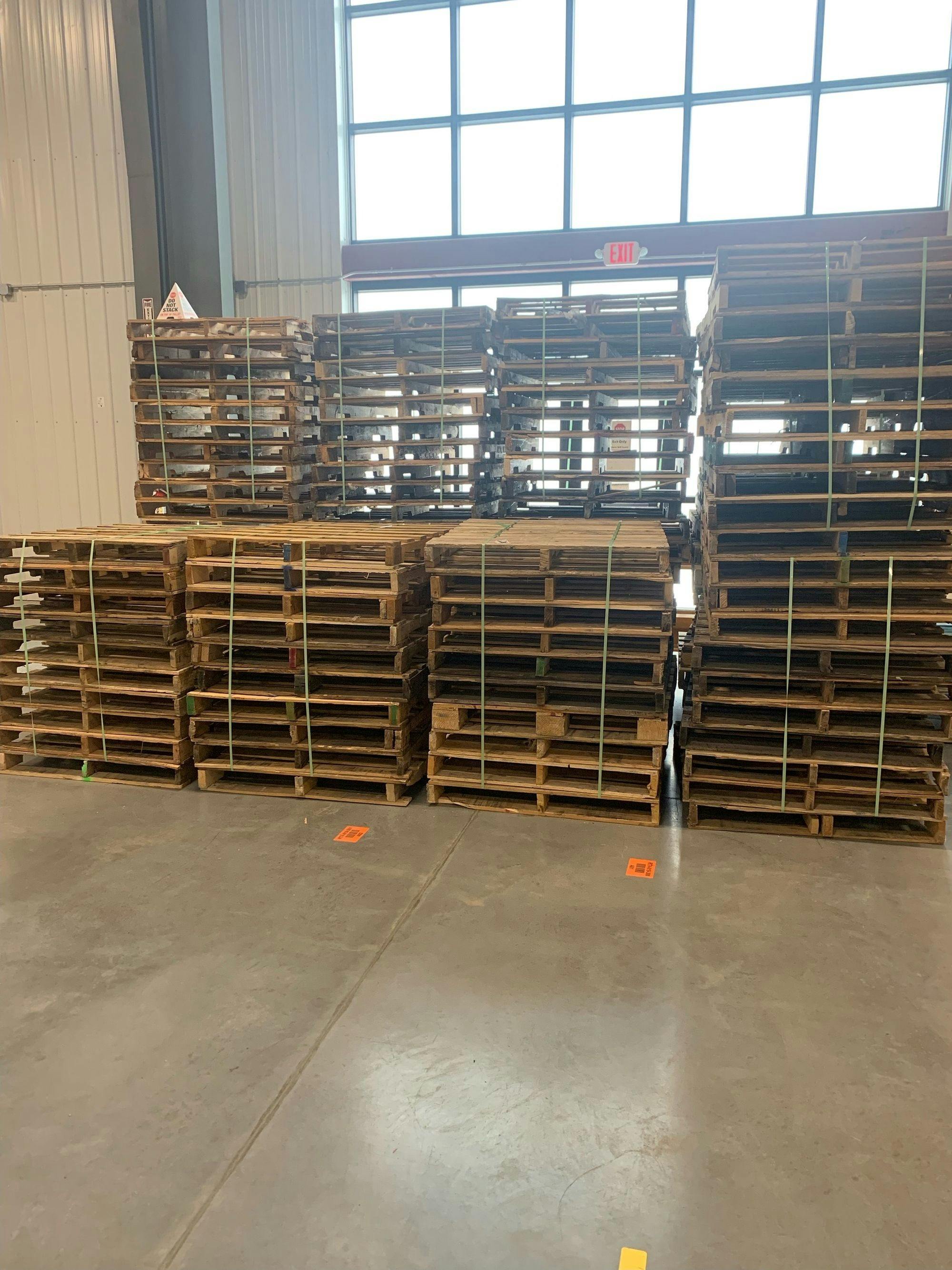 48 x 40 Used Warehouse shipping skids- Hiawatha, IA  52233