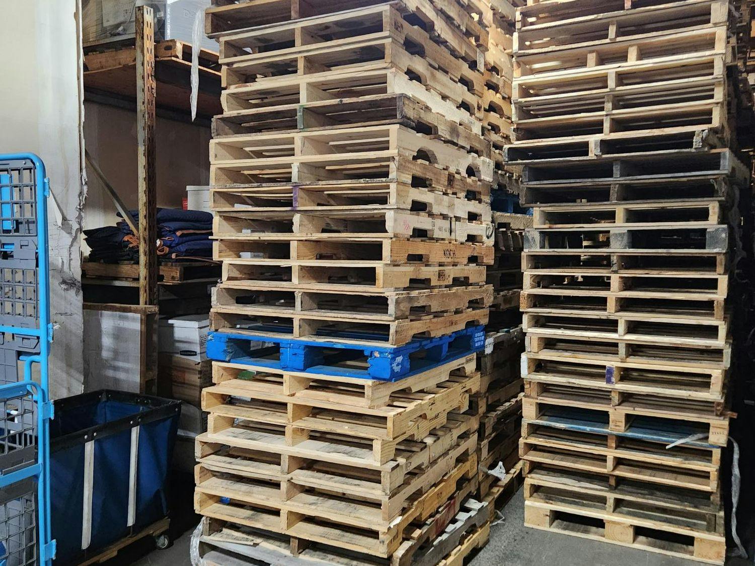 Stack of 4way pallets 