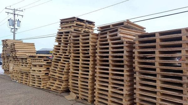 48 x 40 Used 2-Way Block Pallets - Duluth MN 55811