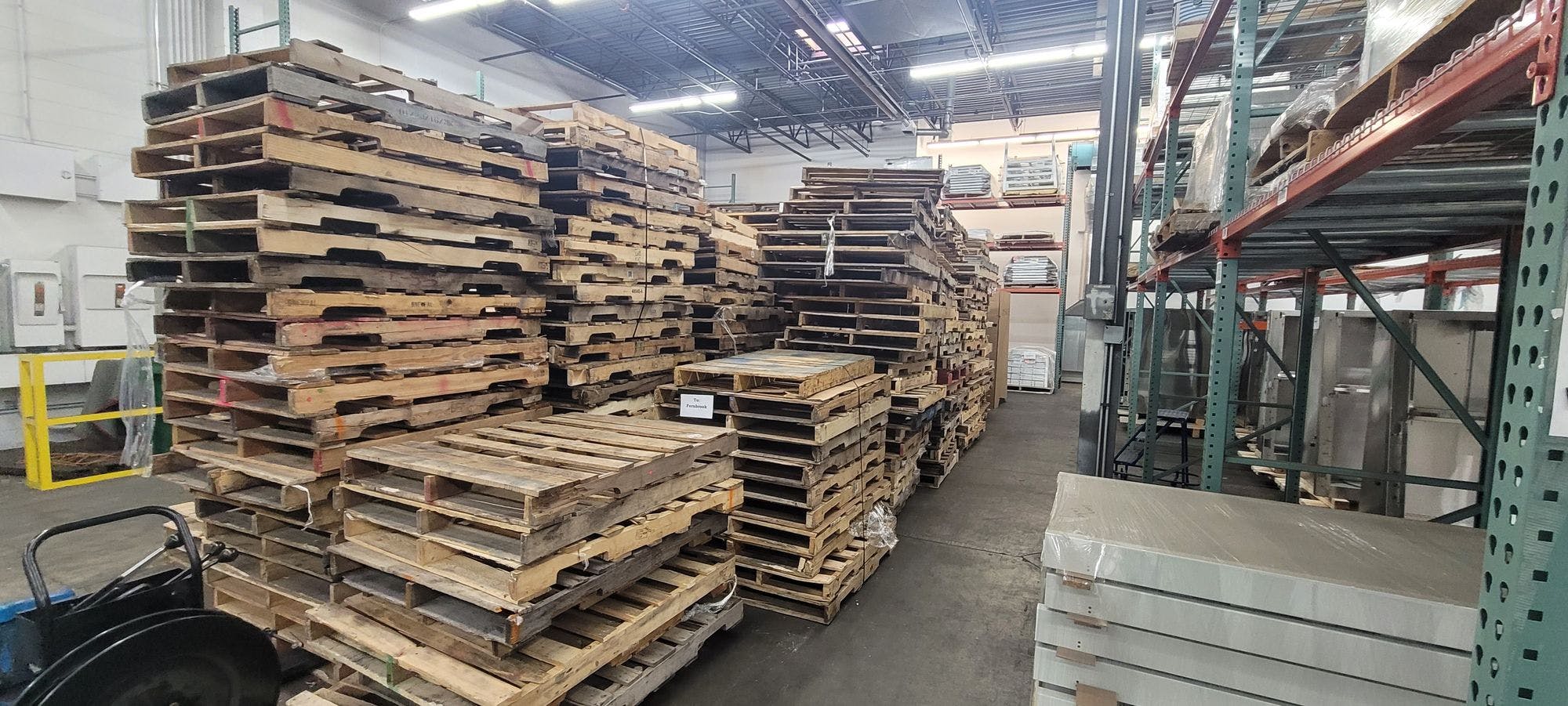 Used 48 x 40 Wooden Pallet Cores - Miami FL 33142