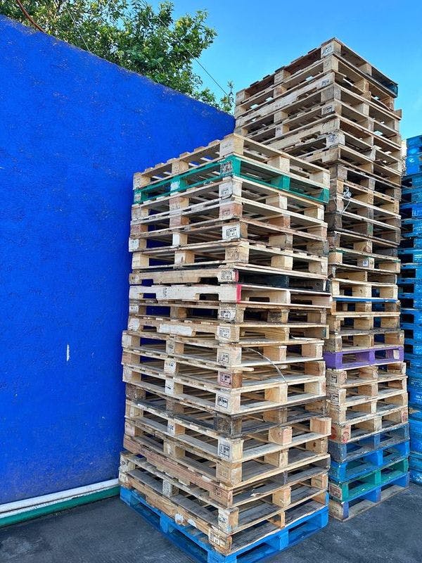 48 x 40 Used 4-Way Block Pallets - Rochester NH 03867