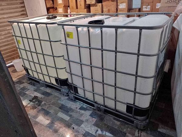 Triple Rinsed 330 Gallon Used IBC Tanks - Bettendorf IA 52722