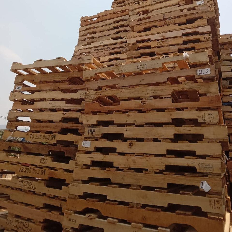 Truckload of 48 x 40 Grade B Pallets - Fort Walton Beach FL 32547