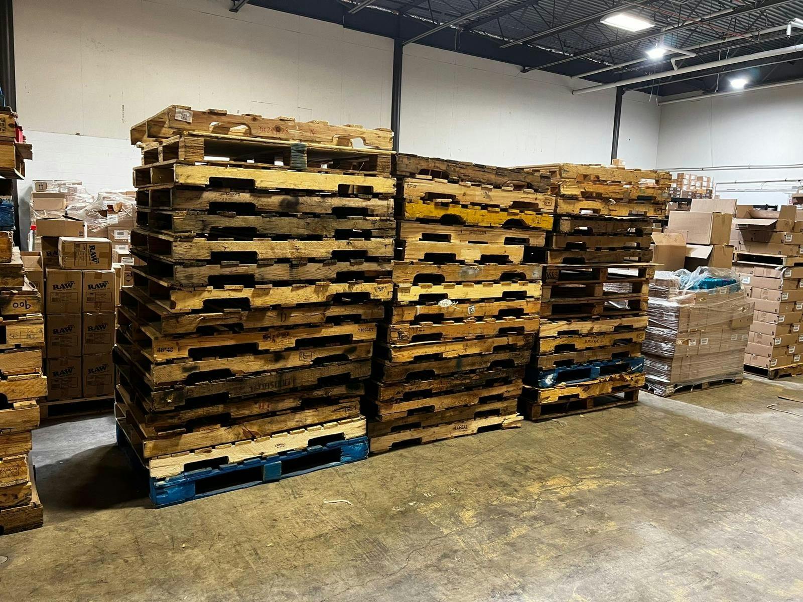 Grade B 48 x 40 Used Wooden Pallets - Pensacola FL 32507