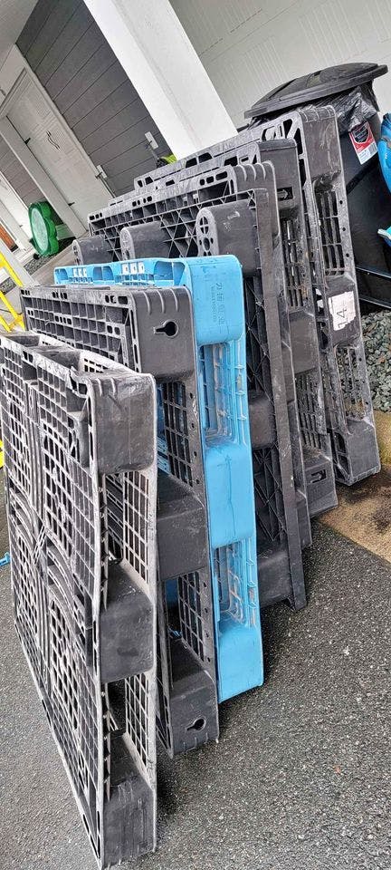 48 × 40 CBA Bulk Plastic Pallets - Wilmington DE 19806