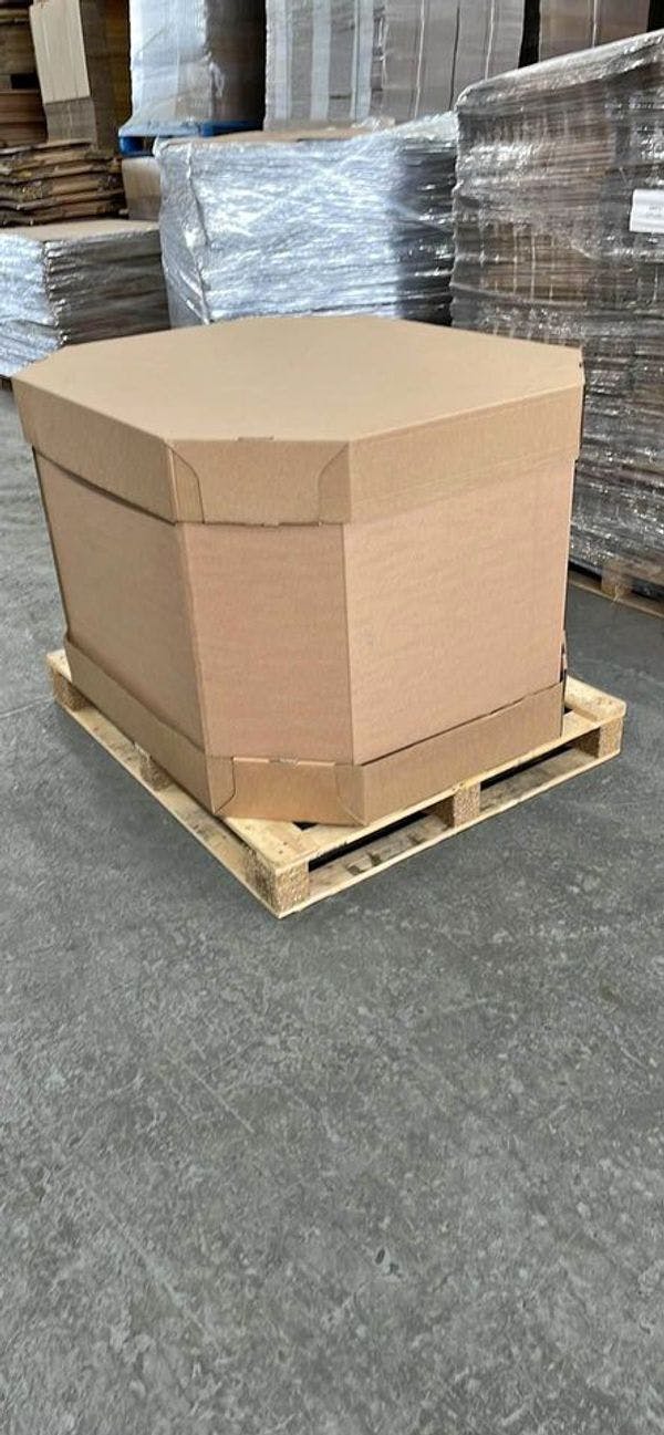 Cardboard 4 Wall Pallet Boxes - Elizabethton TN 37643