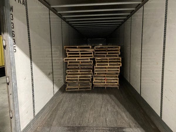 48 x 40 Wood Pallets Cores - Philadelphia PA 19154