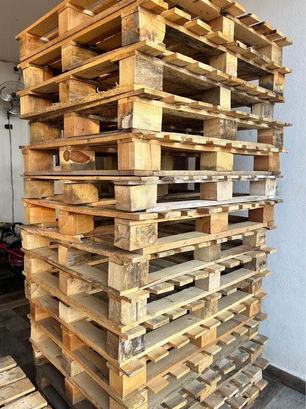48 x 40 Used 4-Way CBA Block Pallets - Independence MO 64055