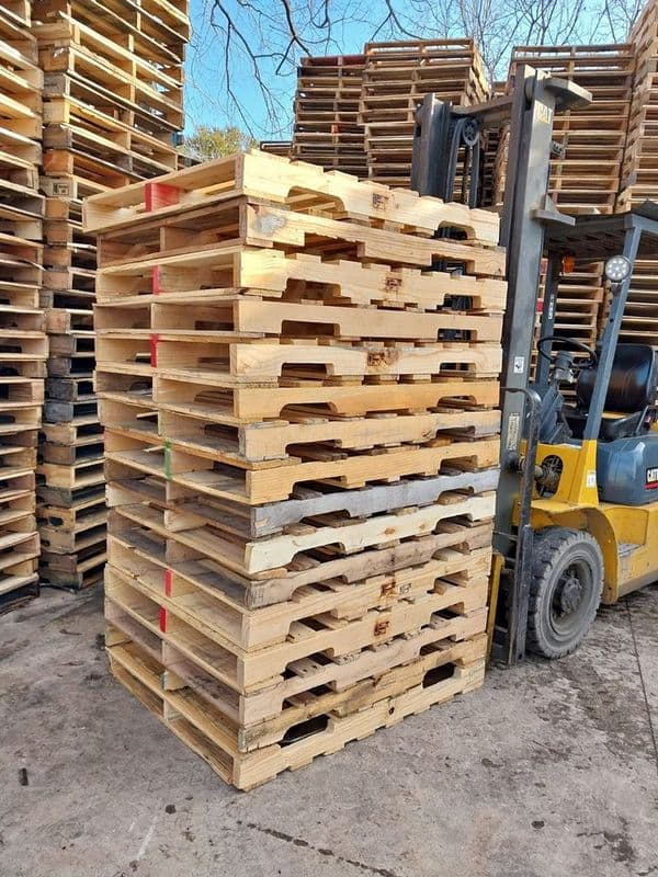 40 X 48 Repaired Grade A 4-way Stringer Pallet - Brockton, MA 02301