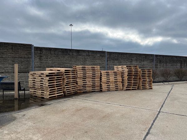 39” x 61” Custom Sized Wooden Pallets - Beachwood, OH 44122