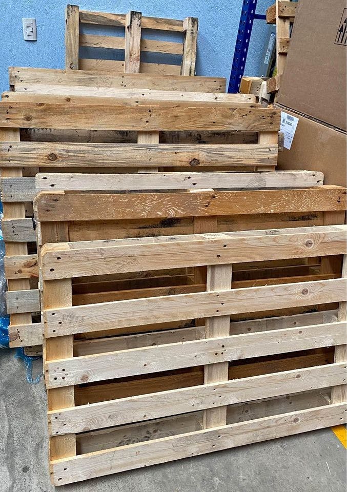 48 x 40 Used 2-Way Block Standard Pallets - Bronx MY 10467