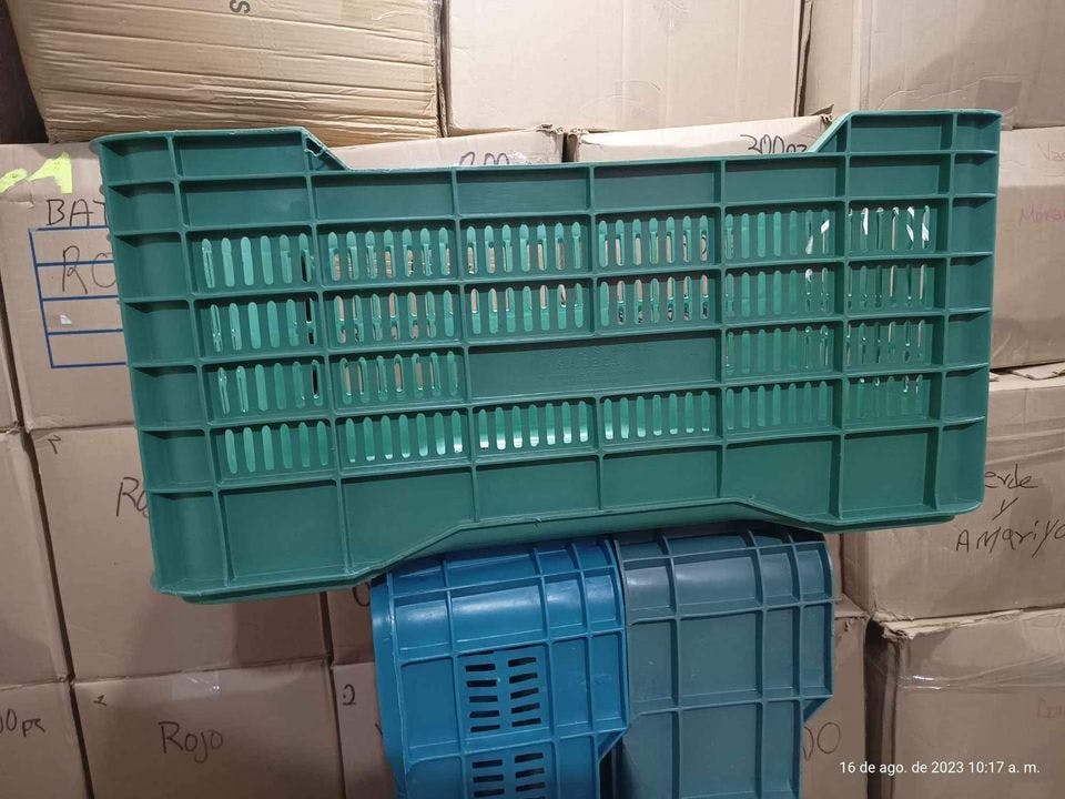 73x42x35 Plastic Crates - Minneapolis MN 55409