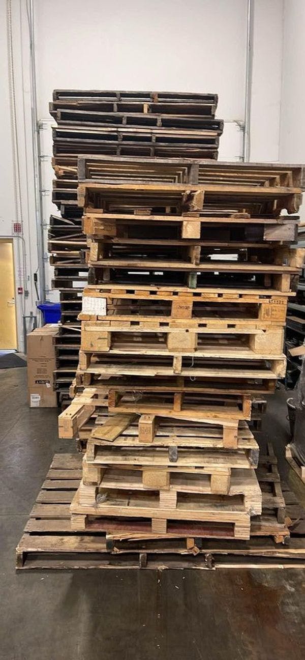 48 x 40 Used 4-Way Block Pallets - Corvallis OR 97331