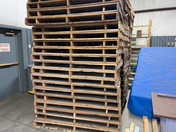 66 x 33 Heavy Duty Wood Pallets - Tallahassee FL 32303