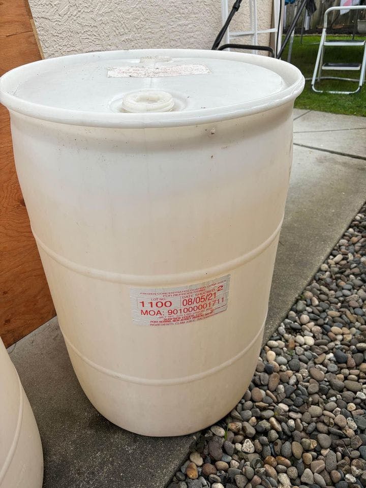 Used 55 Gallon White Pallet Drums - Huntington WV 25701