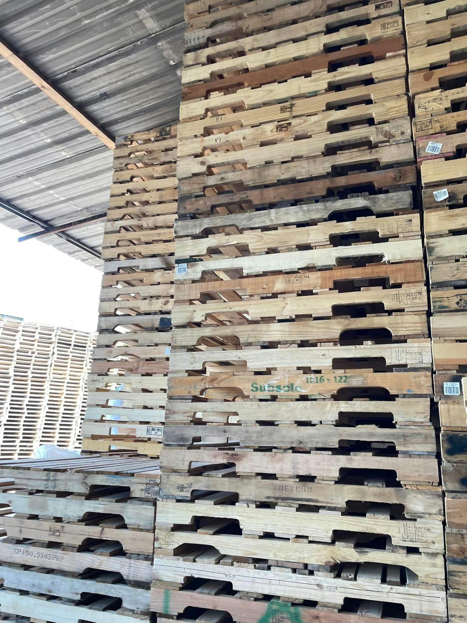 Truckload of Grade B Hardwood (#2) Recycled Pallets - Amelia OH 45102