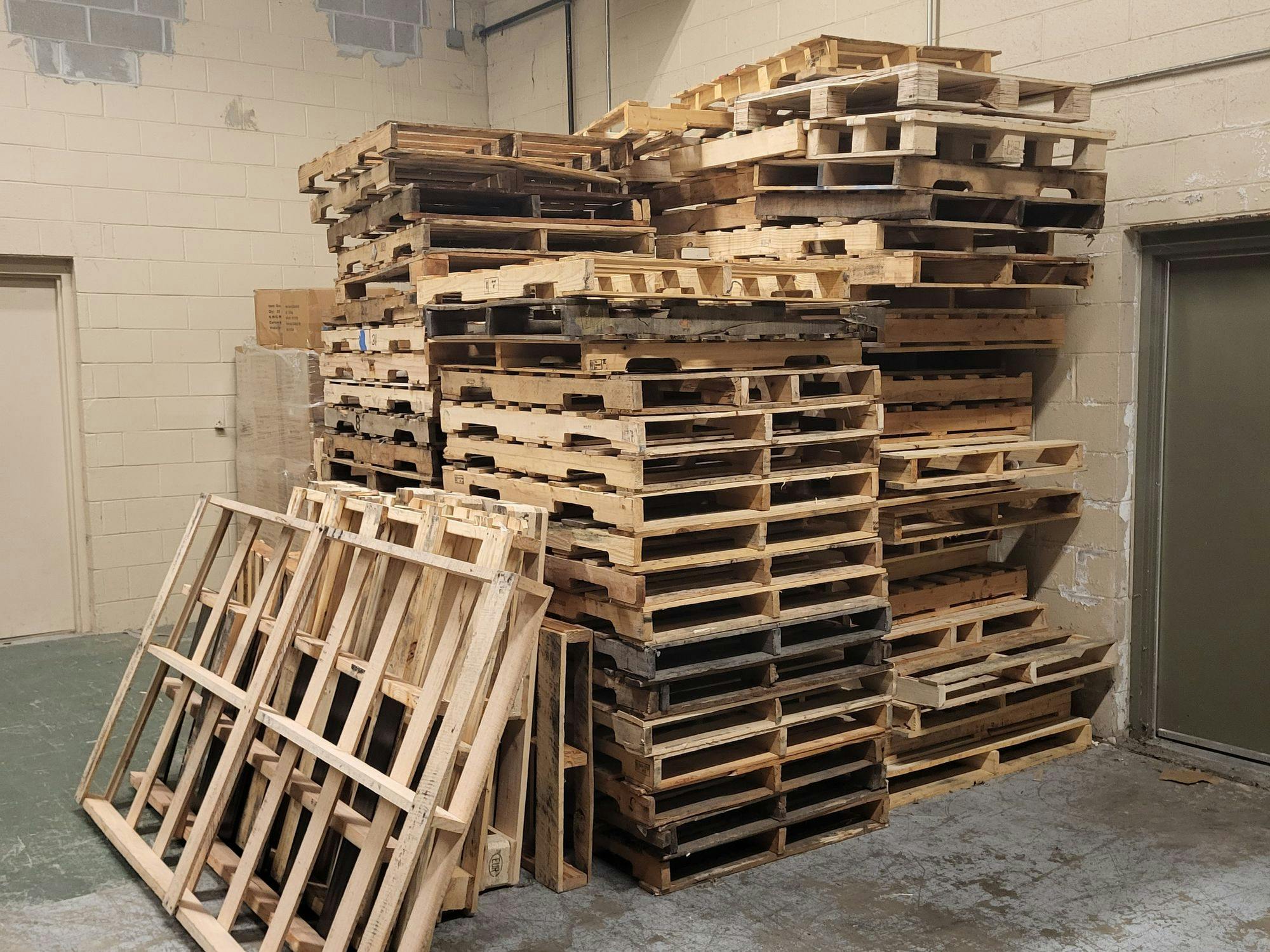 48 x 40 Wood Pallet Cores - Atlanta GA 30338