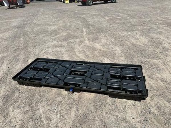 Trailer Load of Custom Size Long Plastic Pallets - Grove City, OH 43123