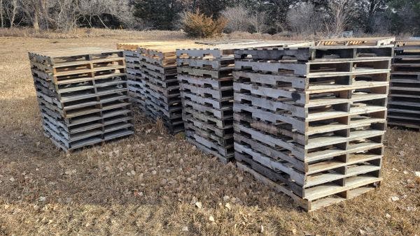 48 x 40 Grade A GMA Stringer Pallets -Sarasota FL 34242