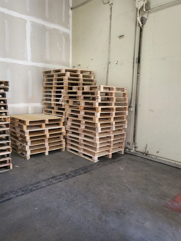 One Time Used Wooden Block Pallets -  Kapolei HI 96707