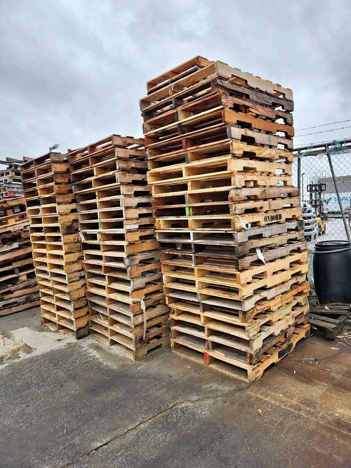 48 x 40 Used 2-Way Stringer Pallets - Las Vegas NV 89103