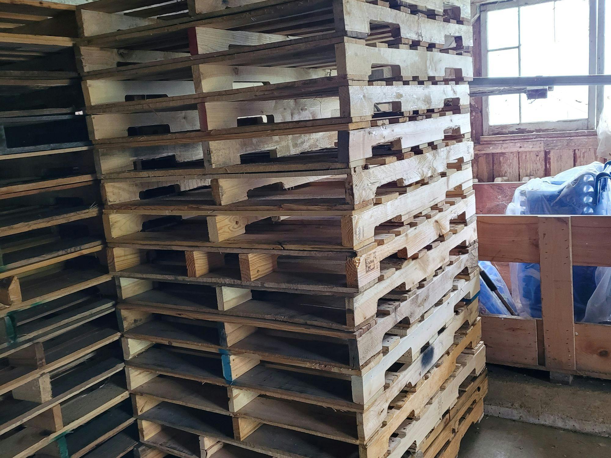 48 x 40 Grade A GMA Wood Pallets - Chesapeake City, MD  