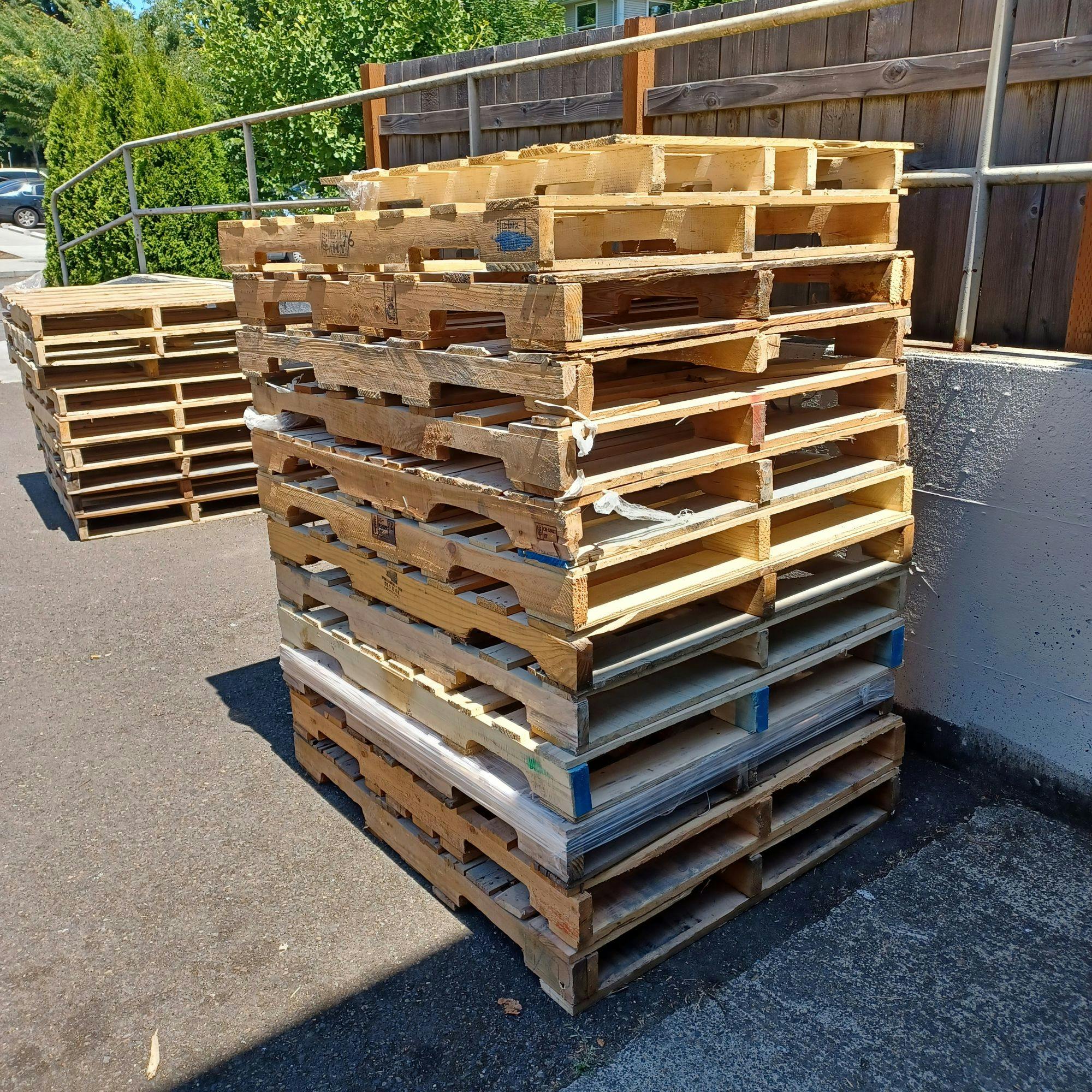 Used 48 x 40 Pine GMA #2 Wood Pallets - Nashville TN 37211